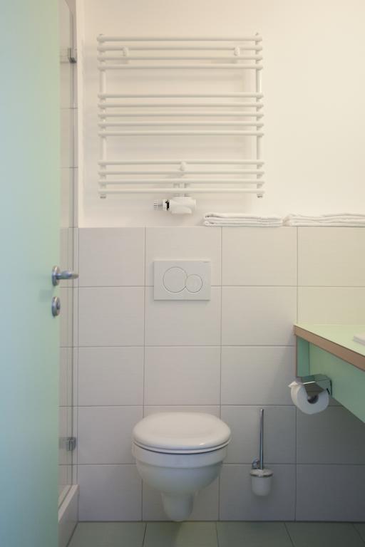 Come Inn Landshut Rum bild